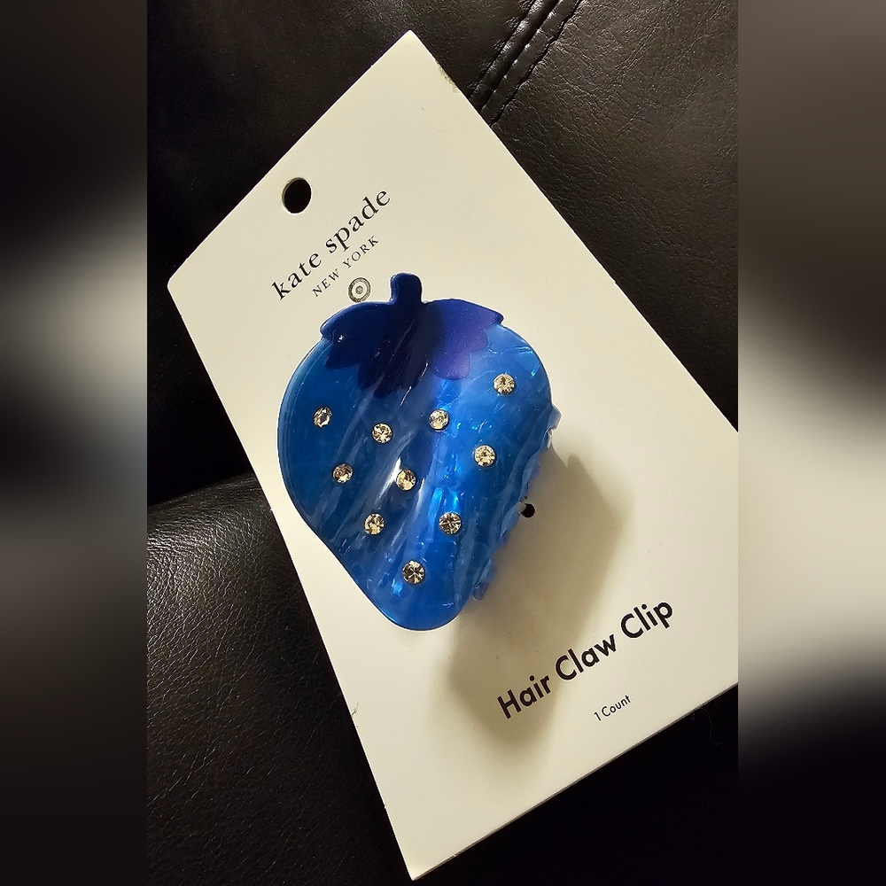 Kate Spade Target Collab Vibrant Blue Rhinestone Strawberry Hair Claw Clip NWT - Picture 2 of 8
